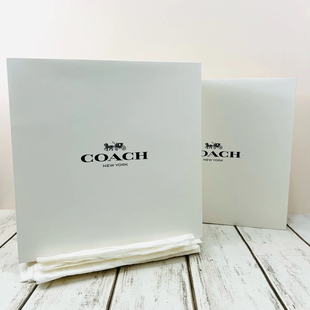Coach White Gift Box and Tissue Paper Bundle Gift Wrap